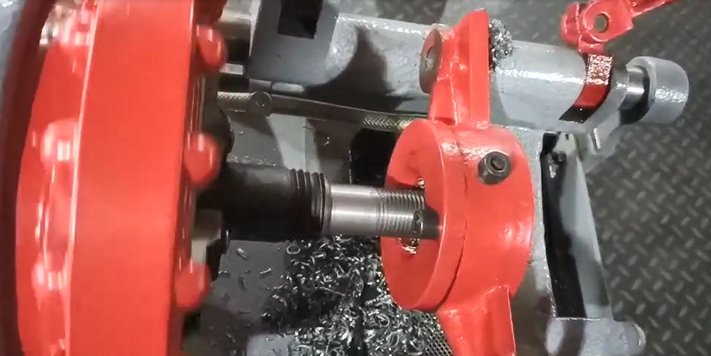 Bolt threading machine M8-M24 with round metric dies