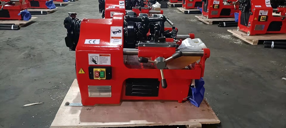 Pipe Threading Machine
