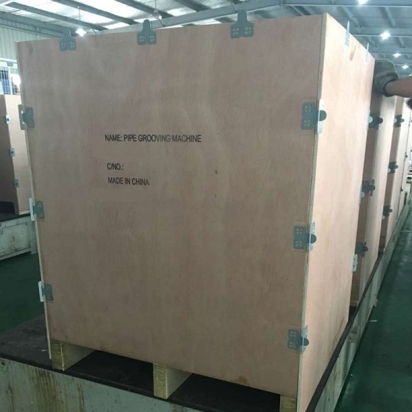 Máquina de ranhurar tubos de aço com revestimento de plástico